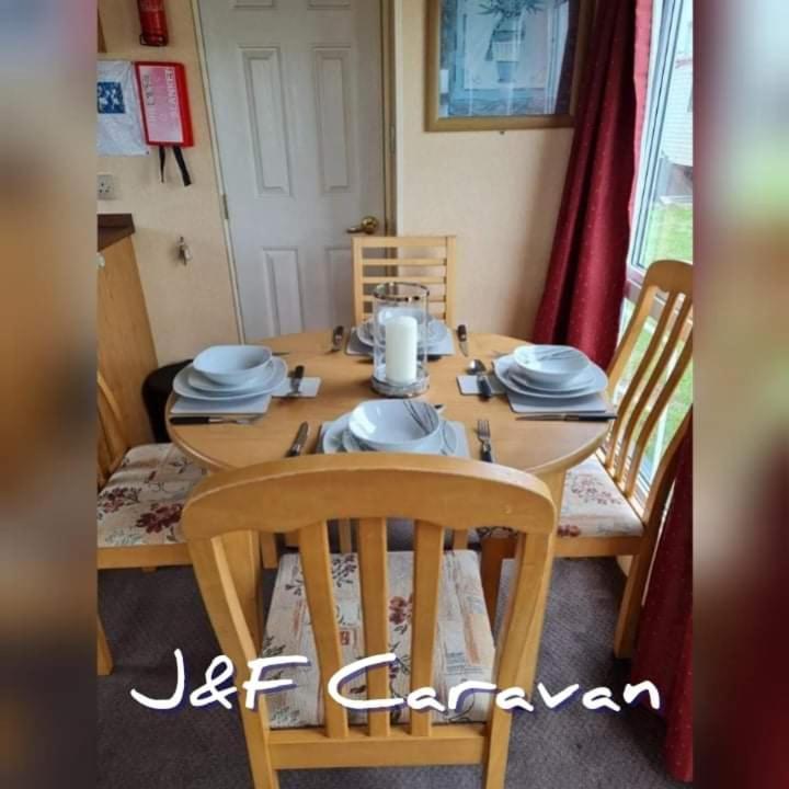 6 Berth Caravan The Grange Ingoldmells * Skegness